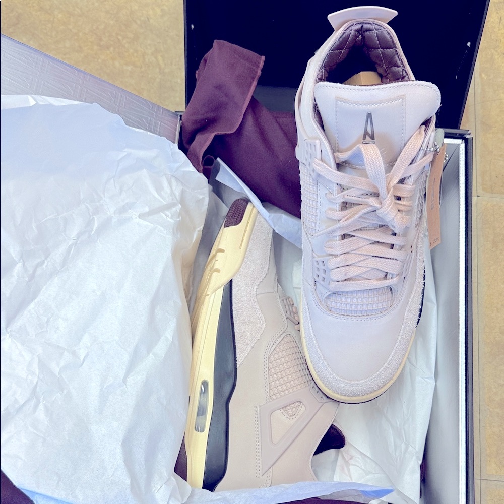 Jordan Men's Sneakers in Cream and Brown